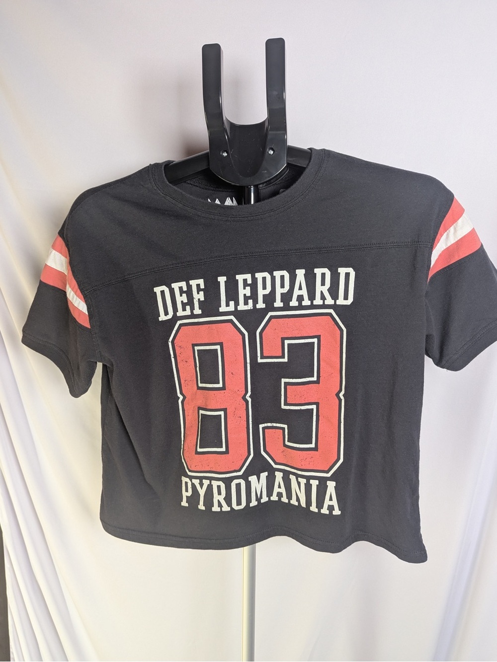Def Leppard Pyromania Black Cropped Tee with Red Accents